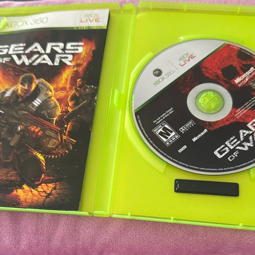 Microsoft Gears of War Xbox 360 - Green and Orange
